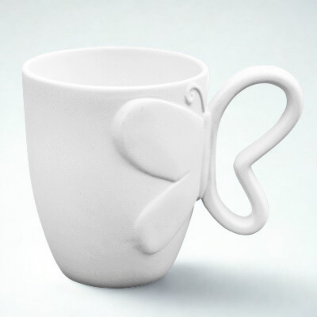 Rohkeramik, Becher mit Schmetterlingrelief